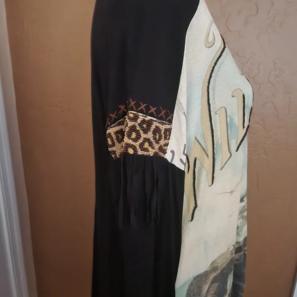Double D Ranch Wild West Graphic Tunic - Black and Cream - Picture 3 of 8